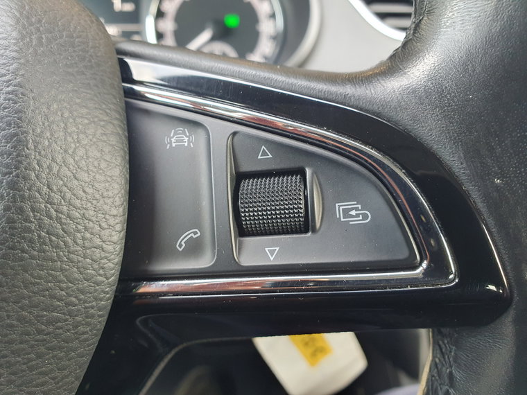 Vehicle Image 33