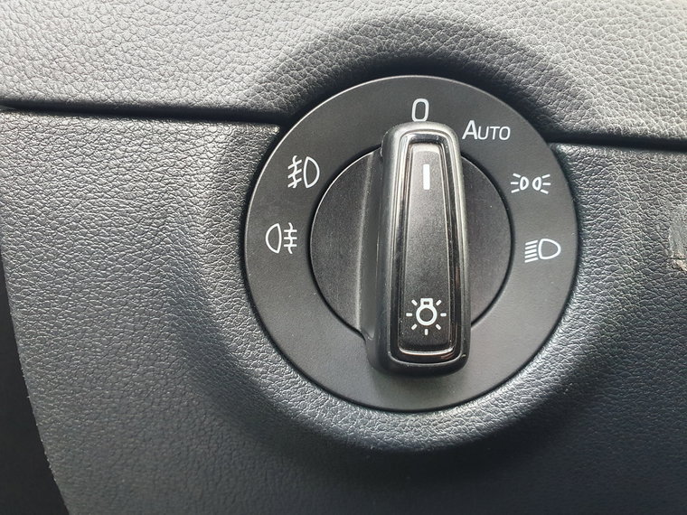 Vehicle Image 38