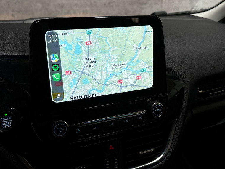 Vehicle Image 21