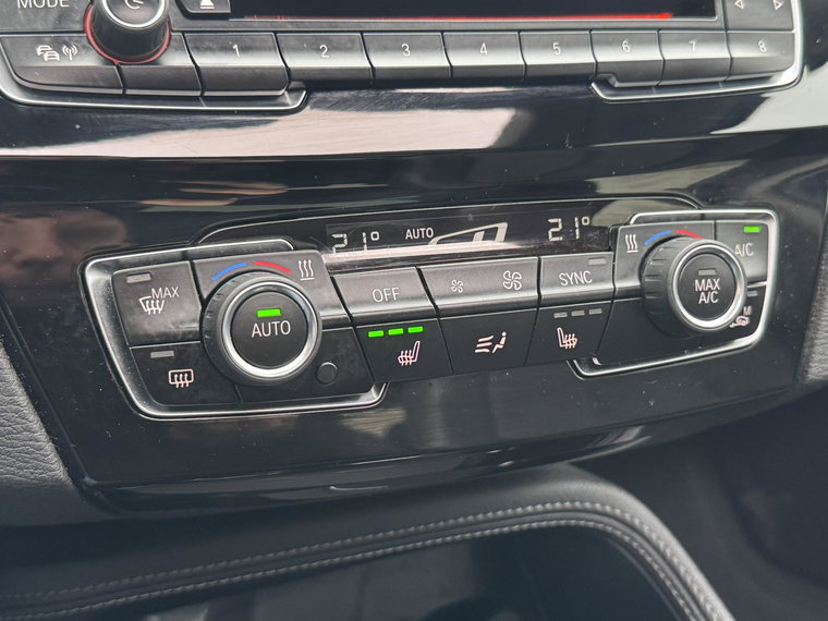 Vehicle Image 27