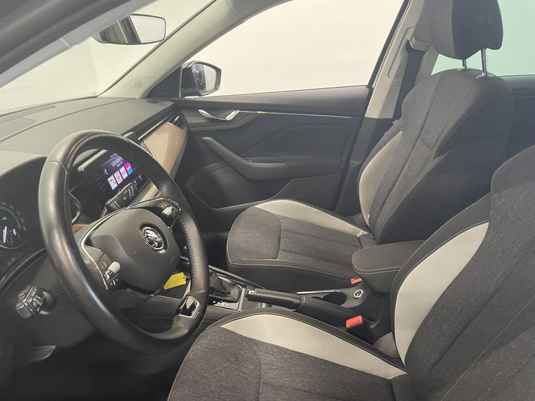 Vehicle Image 15