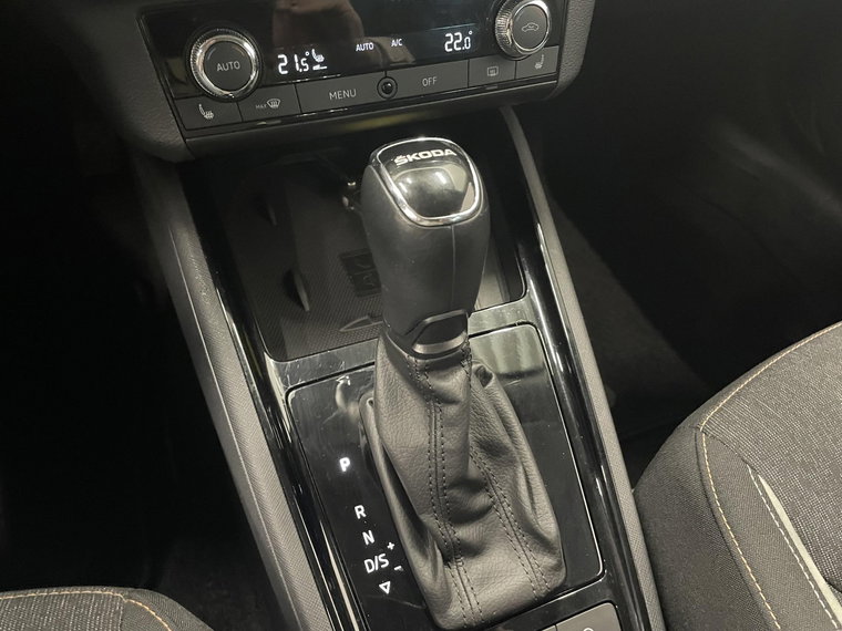 Vehicle Image 18
