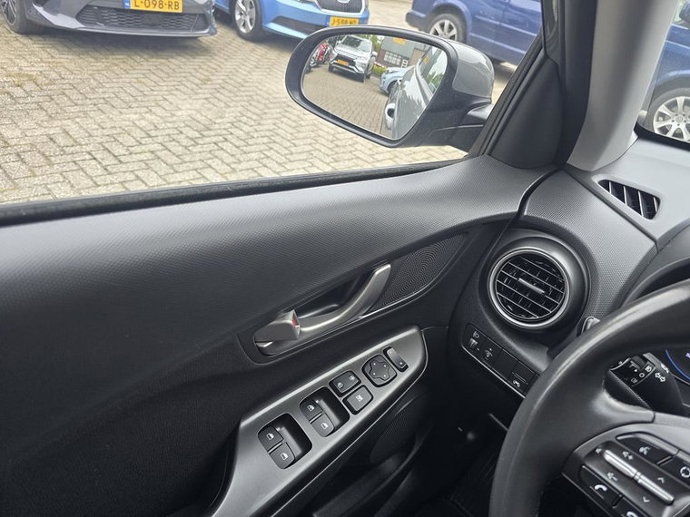 Vehicle Image 28