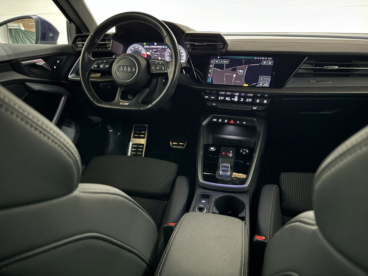 Vehicle Image 23