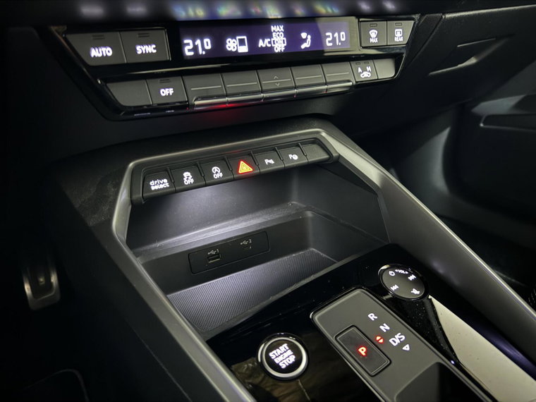 Vehicle Image 40