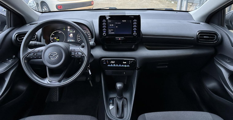 Vehicle Image 8