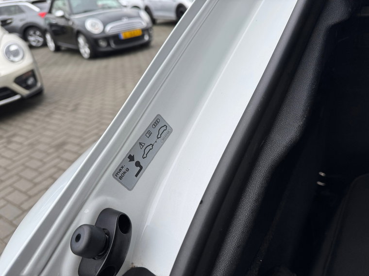 Vehicle Image 37