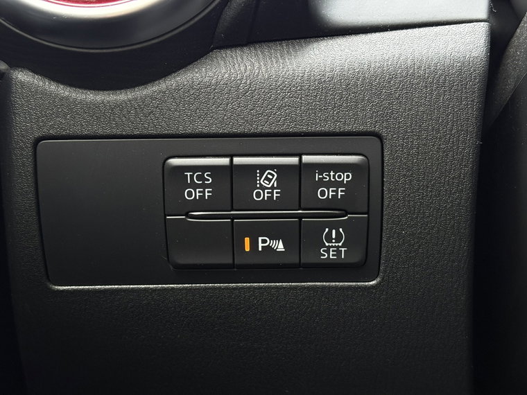 Vehicle Image 26