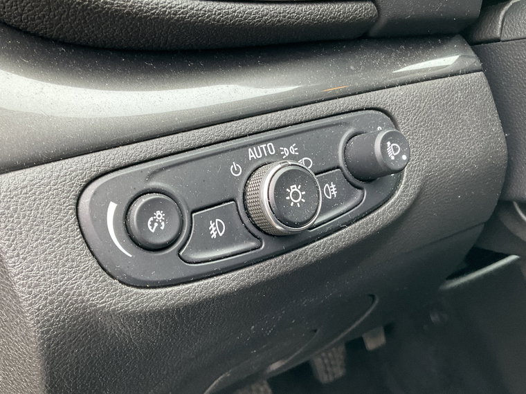 Vehicle Image 28