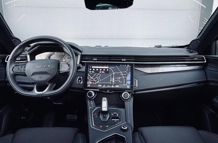 Vehicle Image 6