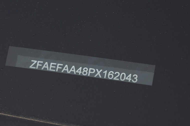 Vehicle Image 32