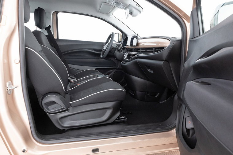 Vehicle Image 7