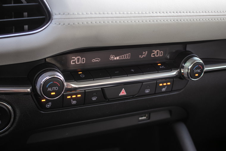 Vehicle Image 23