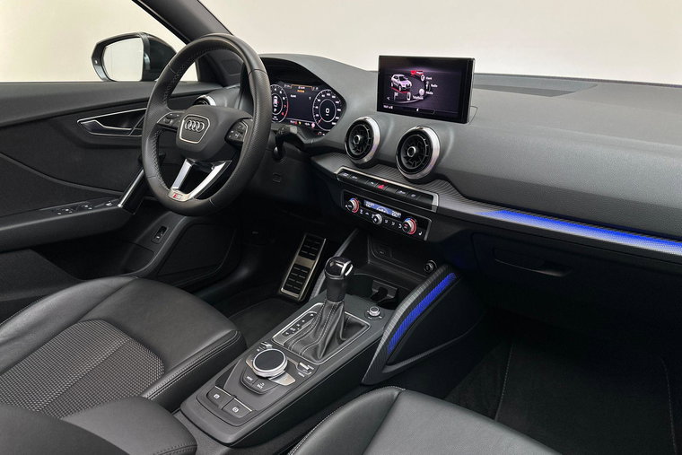 Vehicle Image 15
