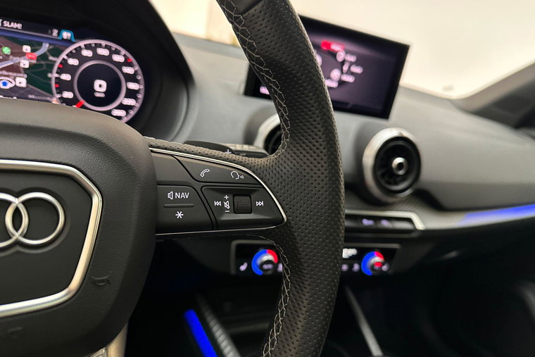 Vehicle Image 23