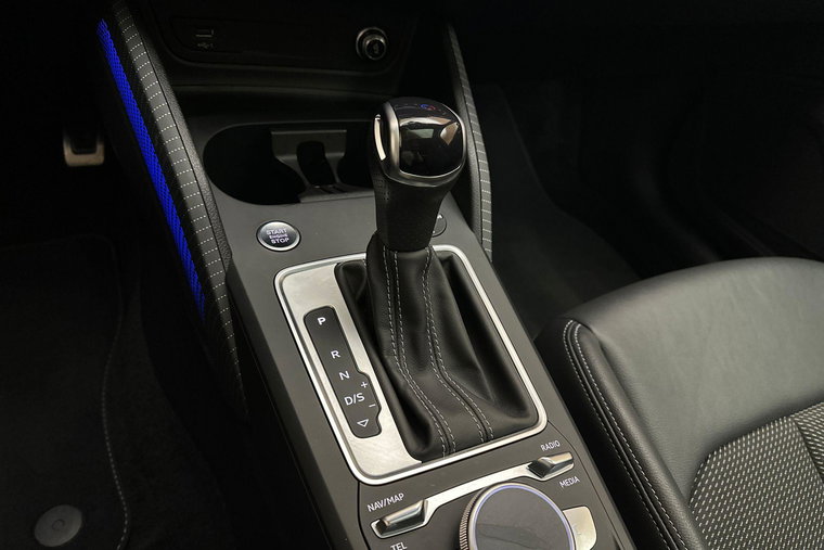 Vehicle Image 35