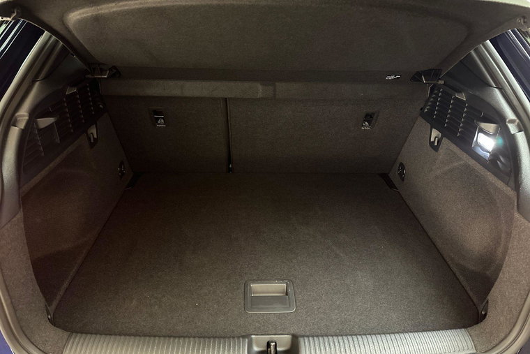 Vehicle Image 37