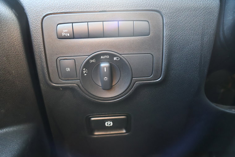 Vehicle Image 33
