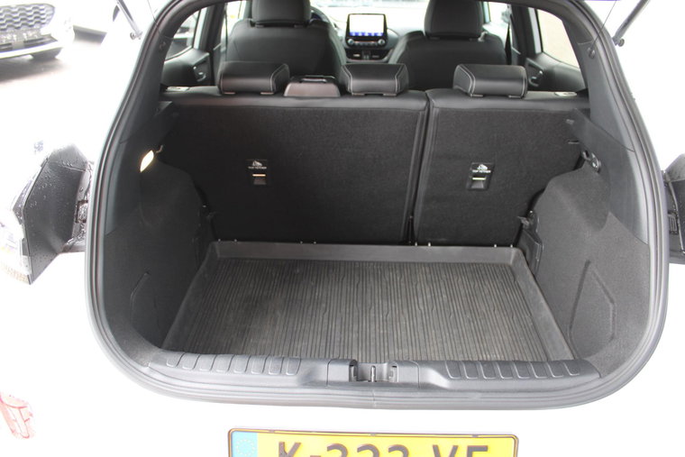 Vehicle Image 17