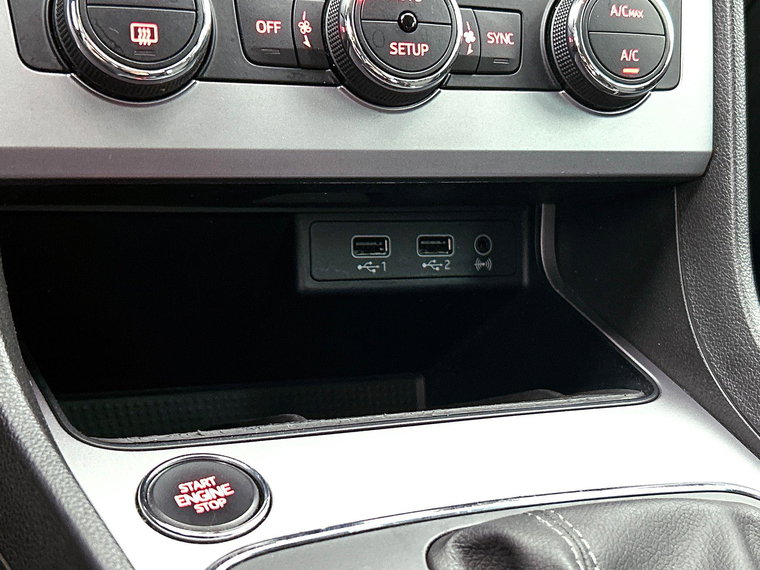 Vehicle Image 26
