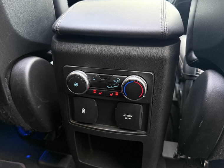 Vehicle Image 38