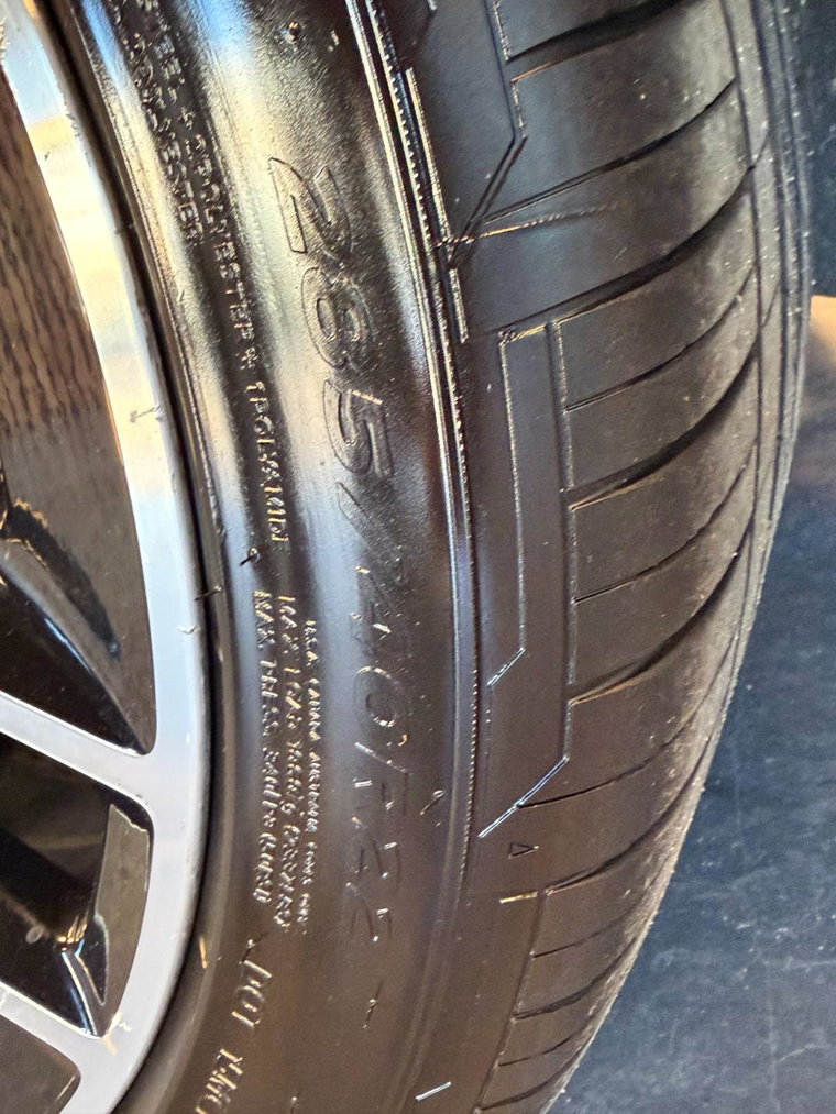 Vehicle Image 35
