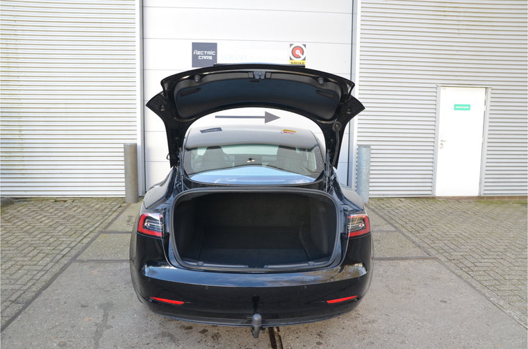 Vehicle Image 32