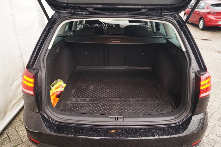 Vehicle Image 28