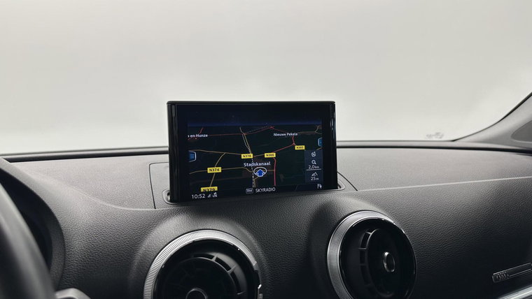 Vehicle Image 35