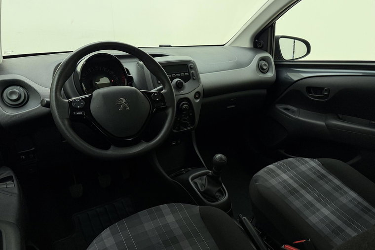 Vehicle Image 14
