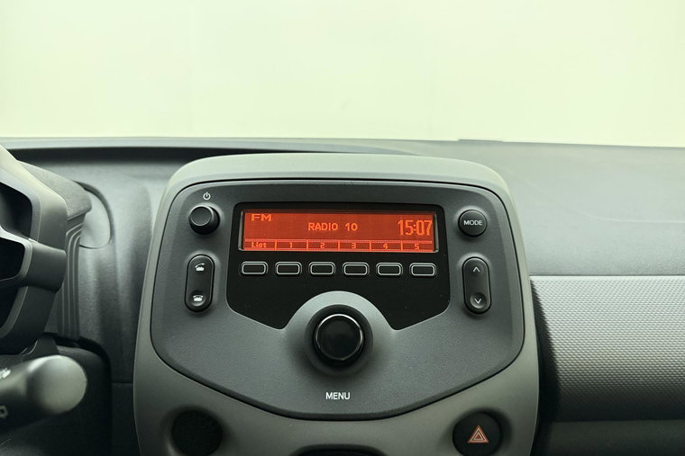 Vehicle Image 15