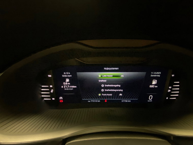 Vehicle Image 35
