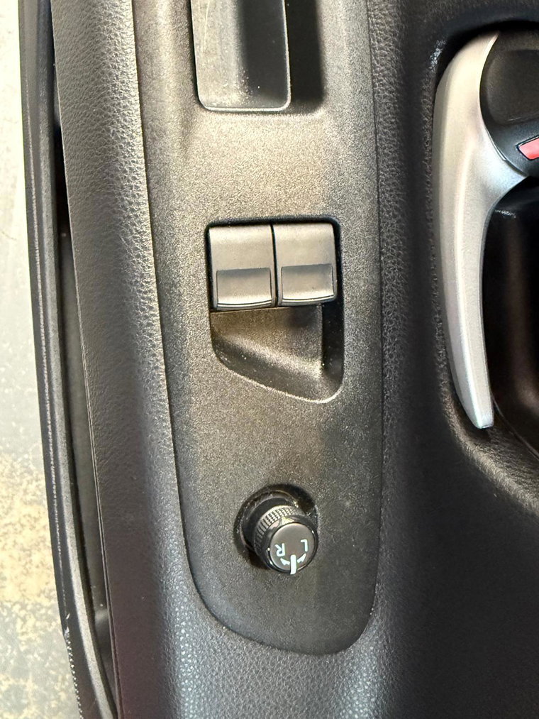 Vehicle Image 28