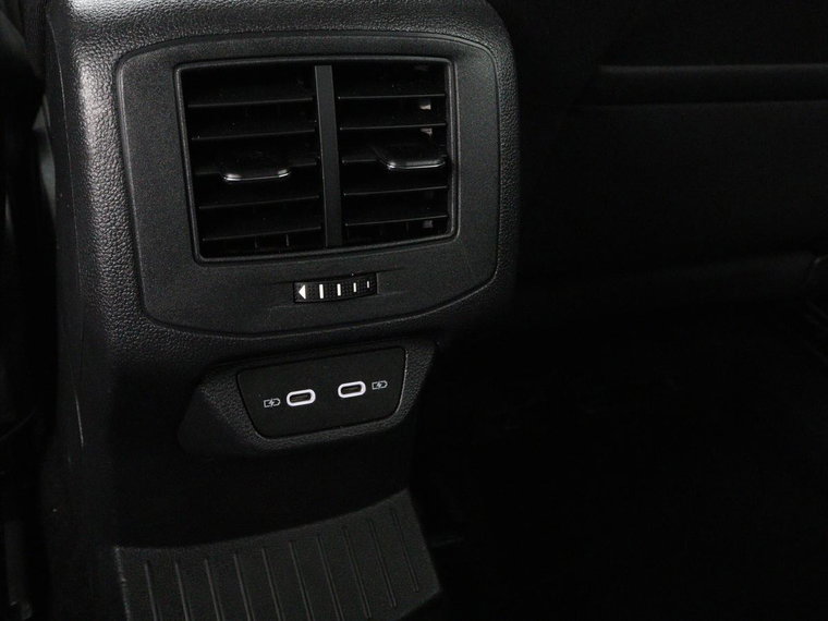 Vehicle Image 27
