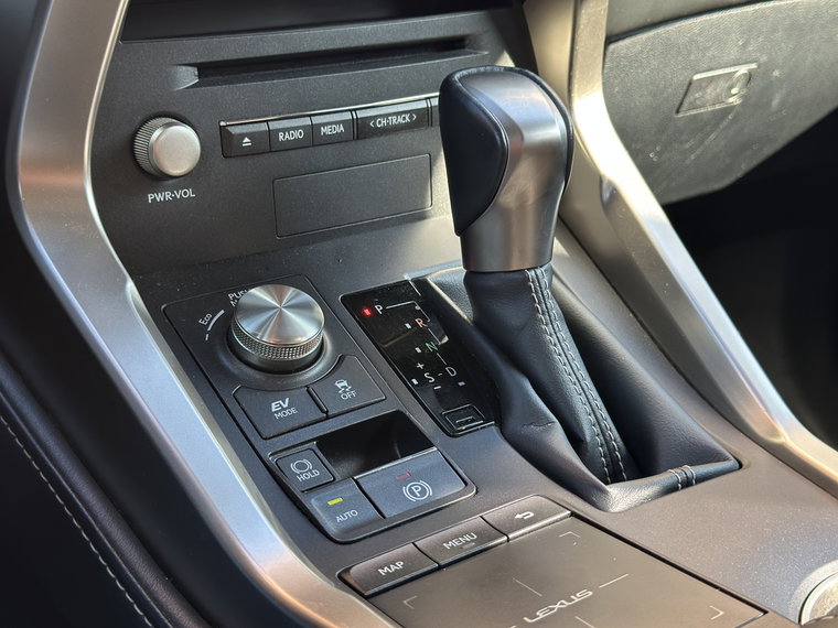 Vehicle Image 24