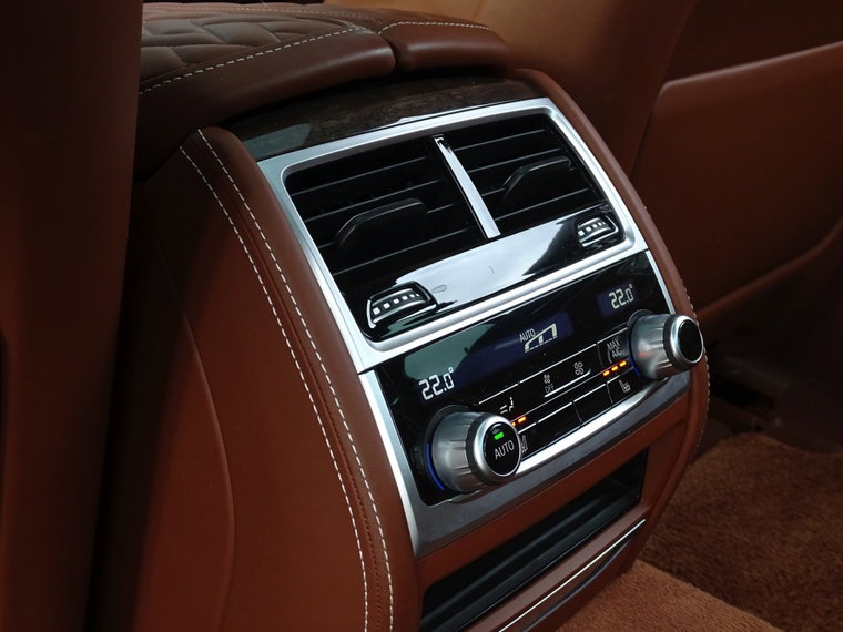Vehicle Image 36