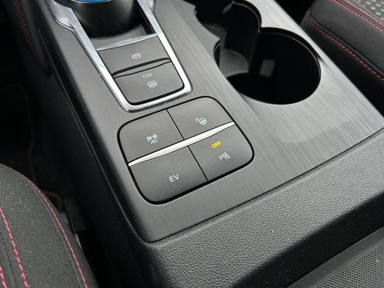 Vehicle Image 24