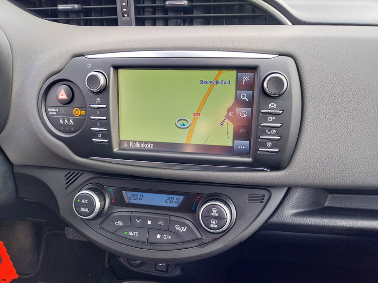 Vehicle Image 21