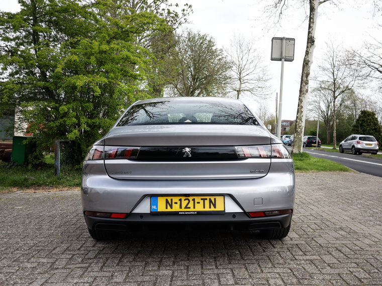 Vehicle Image 33