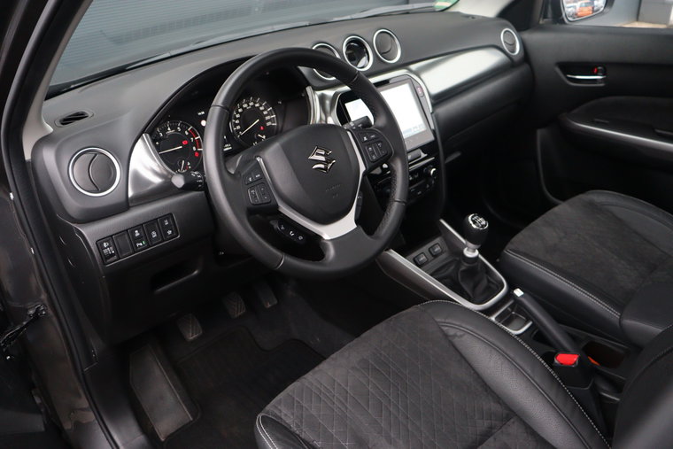 Vehicle Image 10