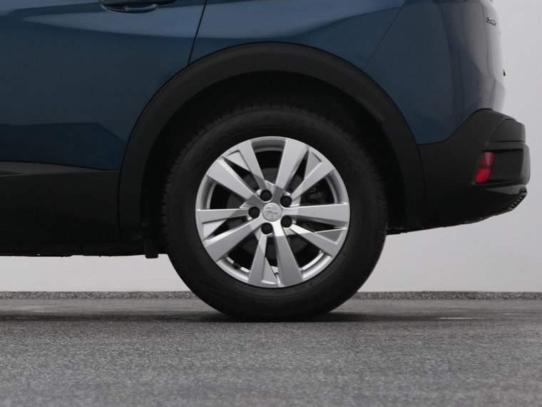 Vehicle Image 40