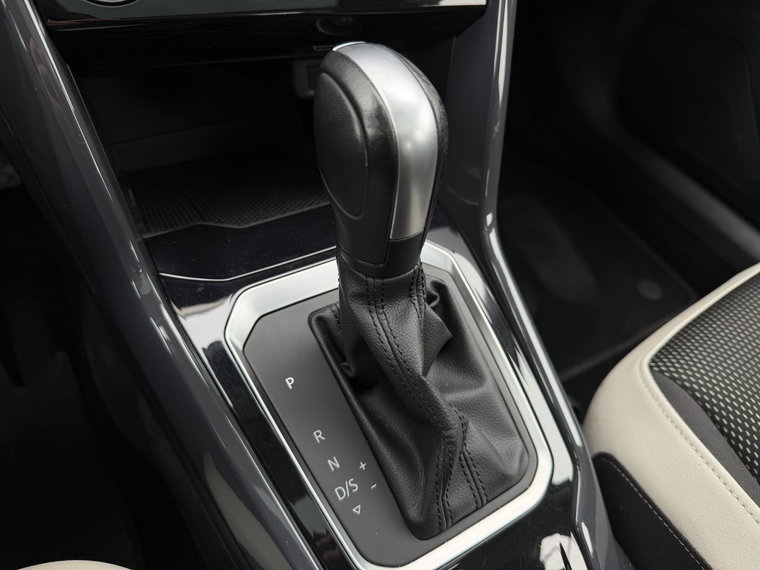 Vehicle Image 47