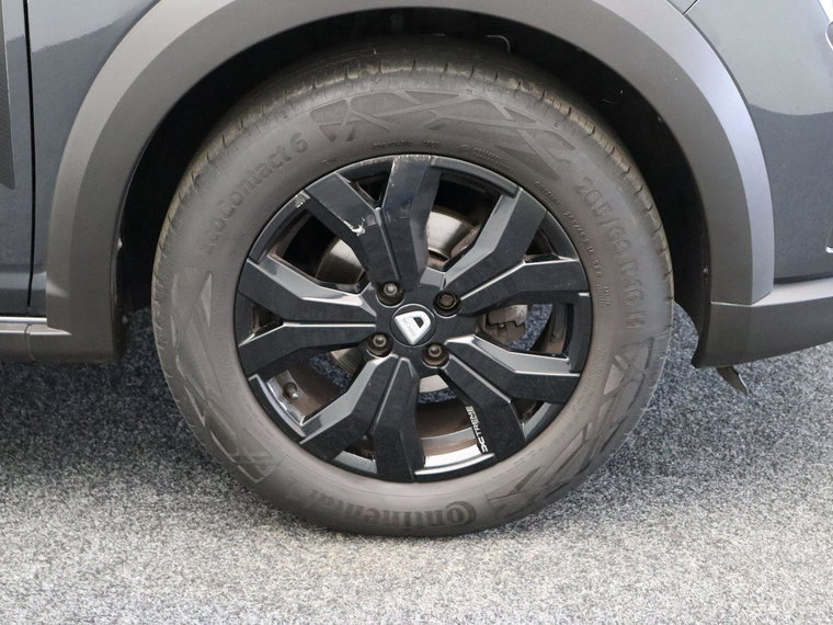 Vehicle Image 40