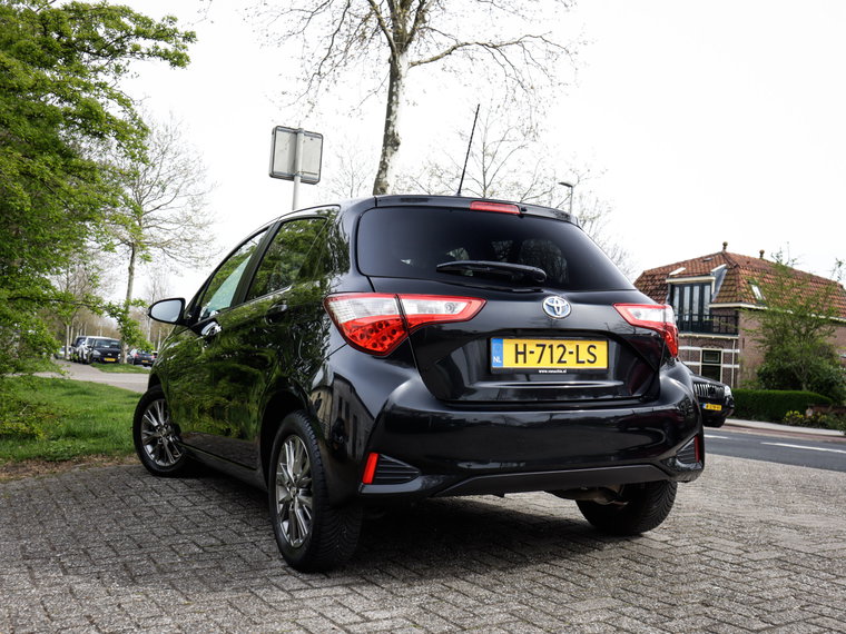 Vehicle Image 30
