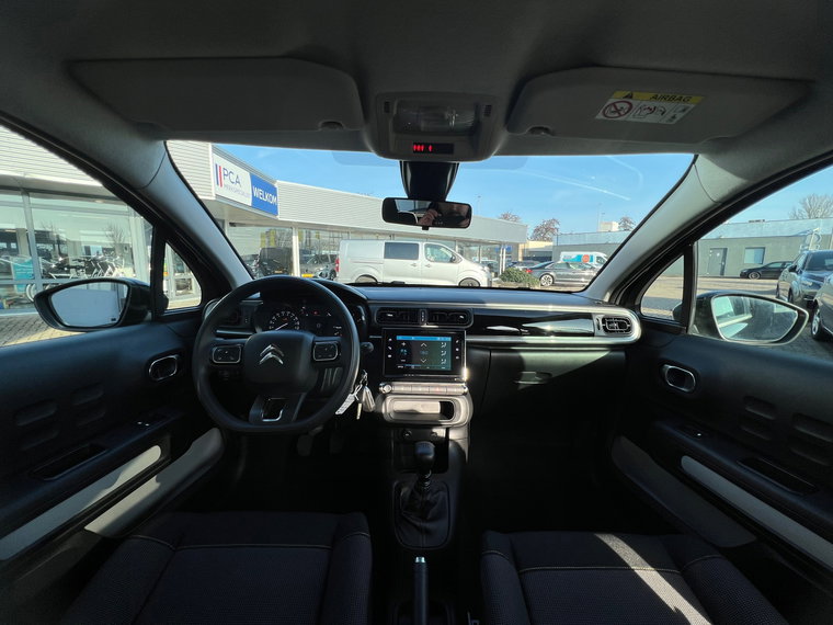 Vehicle Image 13
