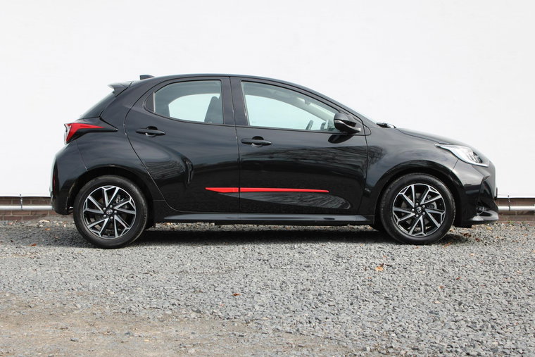 Vehicle Image 13