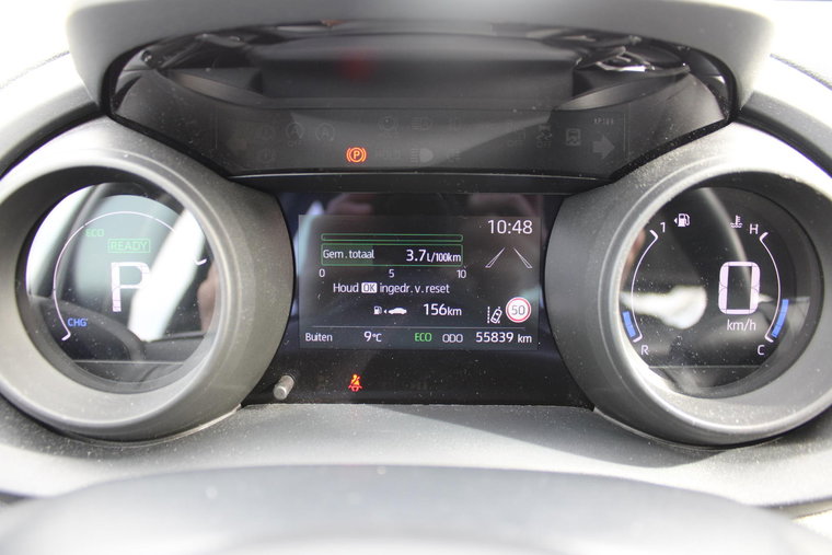 Vehicle Image 25