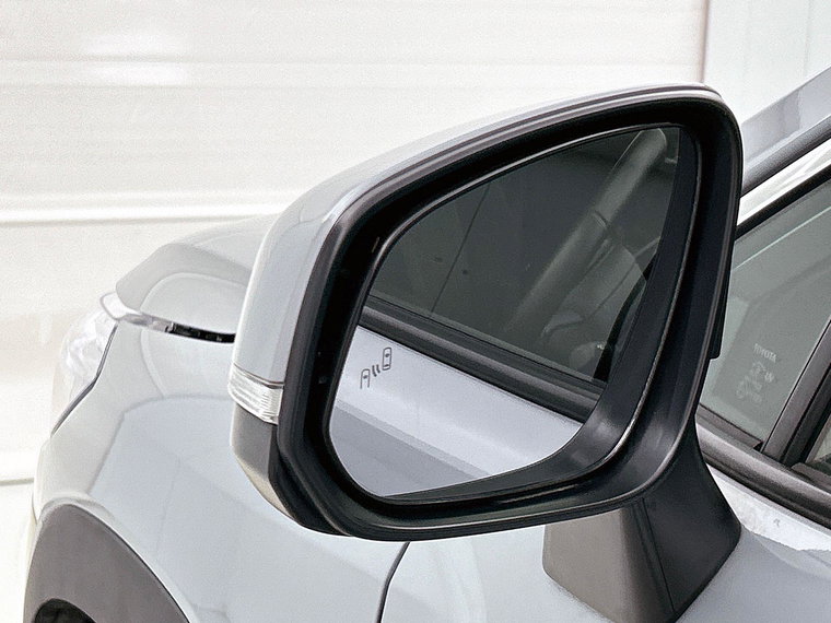 Vehicle Image 21