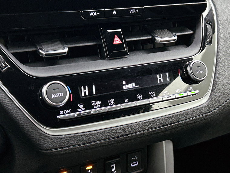 Vehicle Image 25