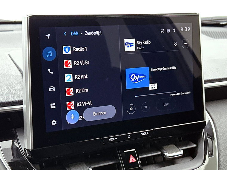 Vehicle Image 8